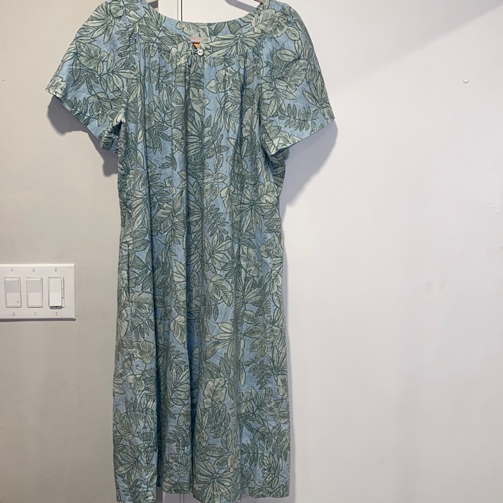Nani Hawaii Hawaiian dress size L leaf print muumuu